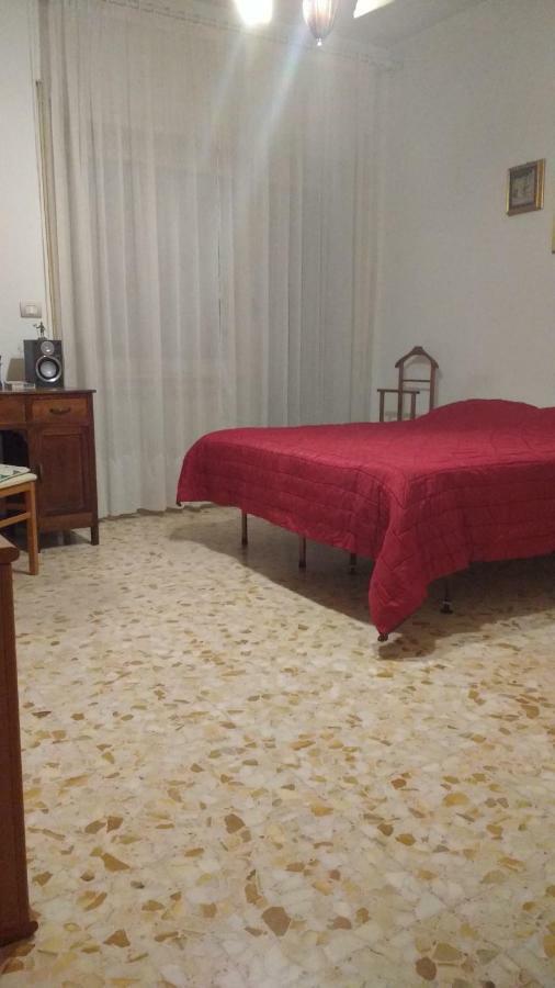 Adrian House Hospedagem domiciliar *